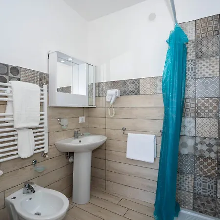 ゲストハウス Mare Oltre カステッランマーレ・ディ・スタービア