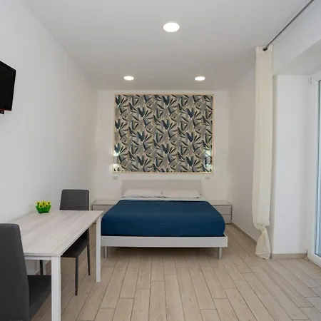 Mare Oltre ゲストハウス カステッランマーレ・ディ・スタービア